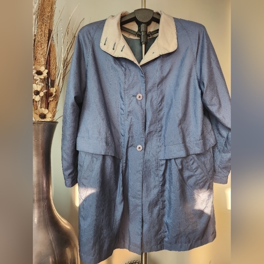 Thunder Bay Vintage Women's Hooded Button Raincoat. Purple. Long Sleeve.…